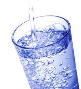air putih,air,manfaat air,gelas,air dalam gelas